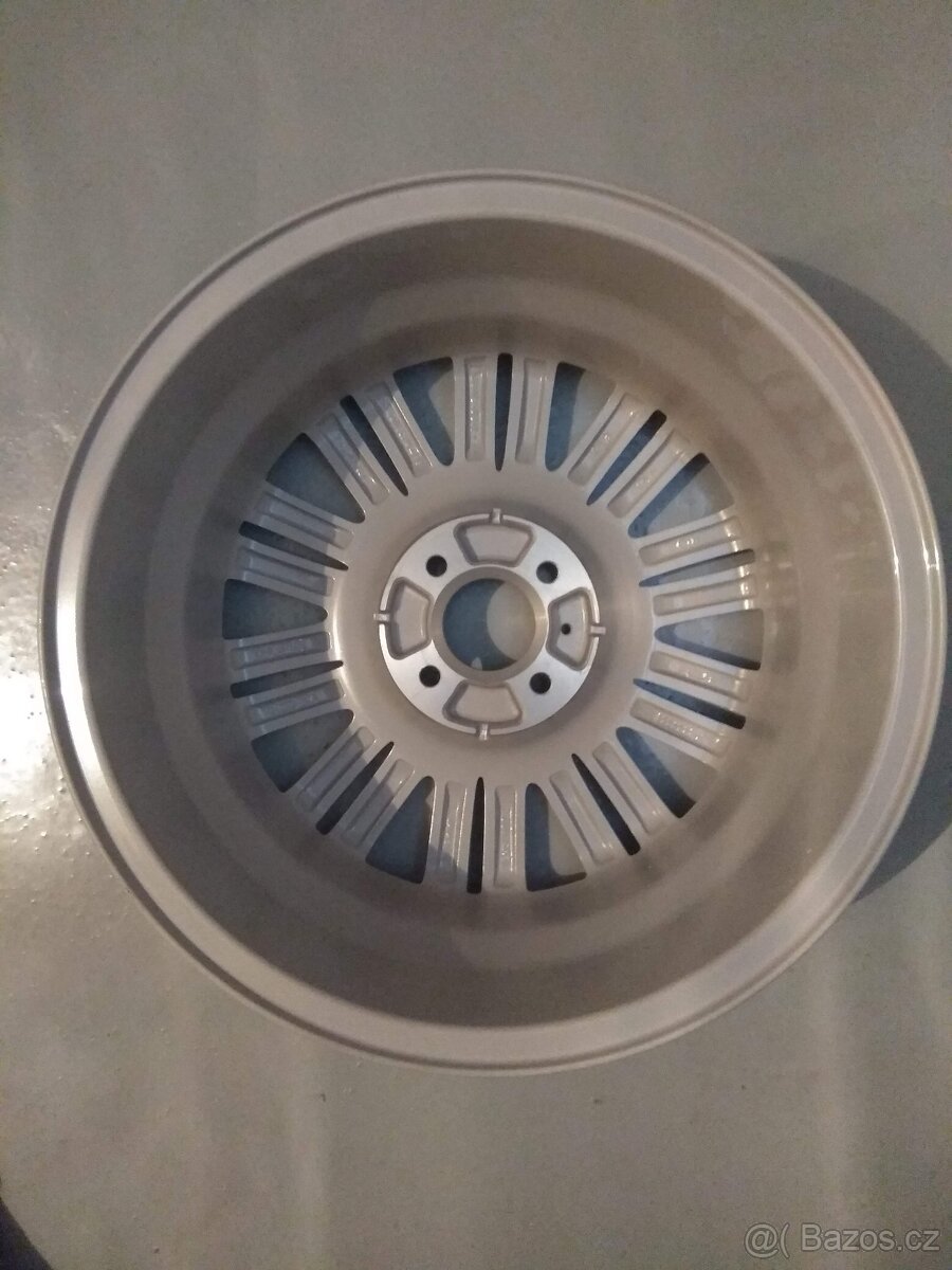 Alu kola 16, 4 děr 100 Renault nové - 3