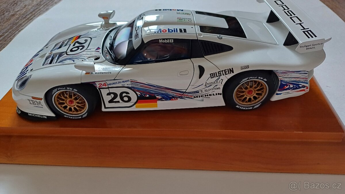 AutoArt 1/18 Porsche GT1 Le Mans 1997 - 3