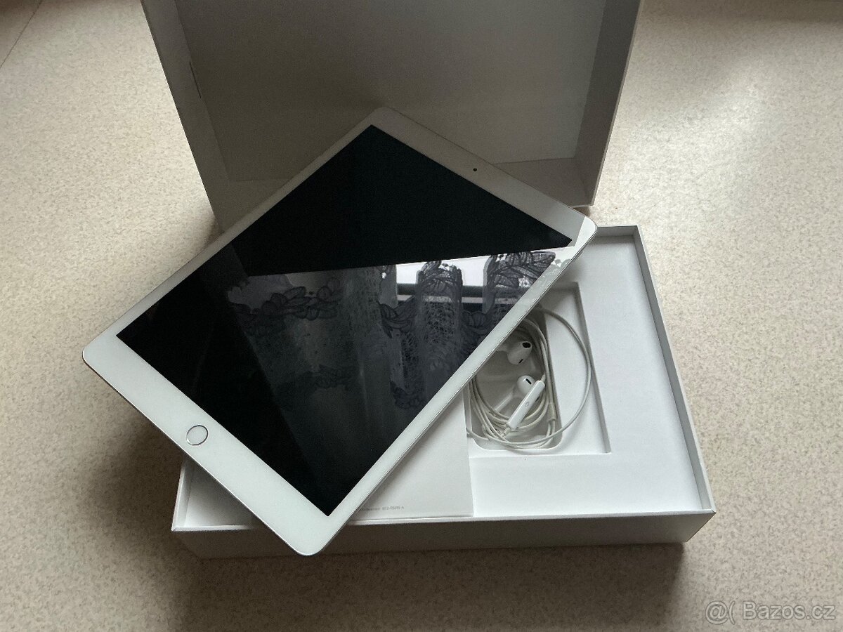 IPad 8.generace 32G - 3