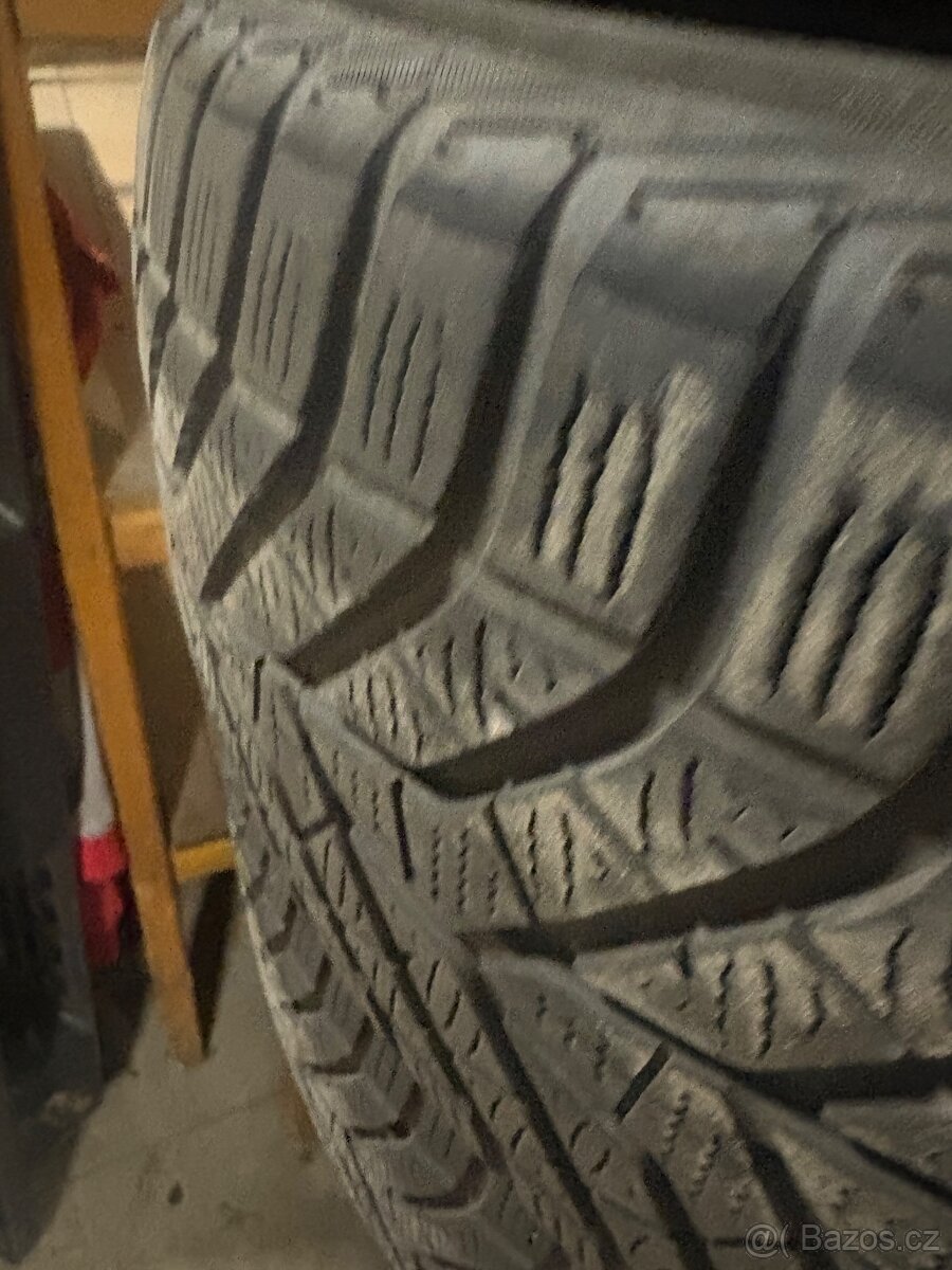 Zimní pneu 235/55R20 - 3