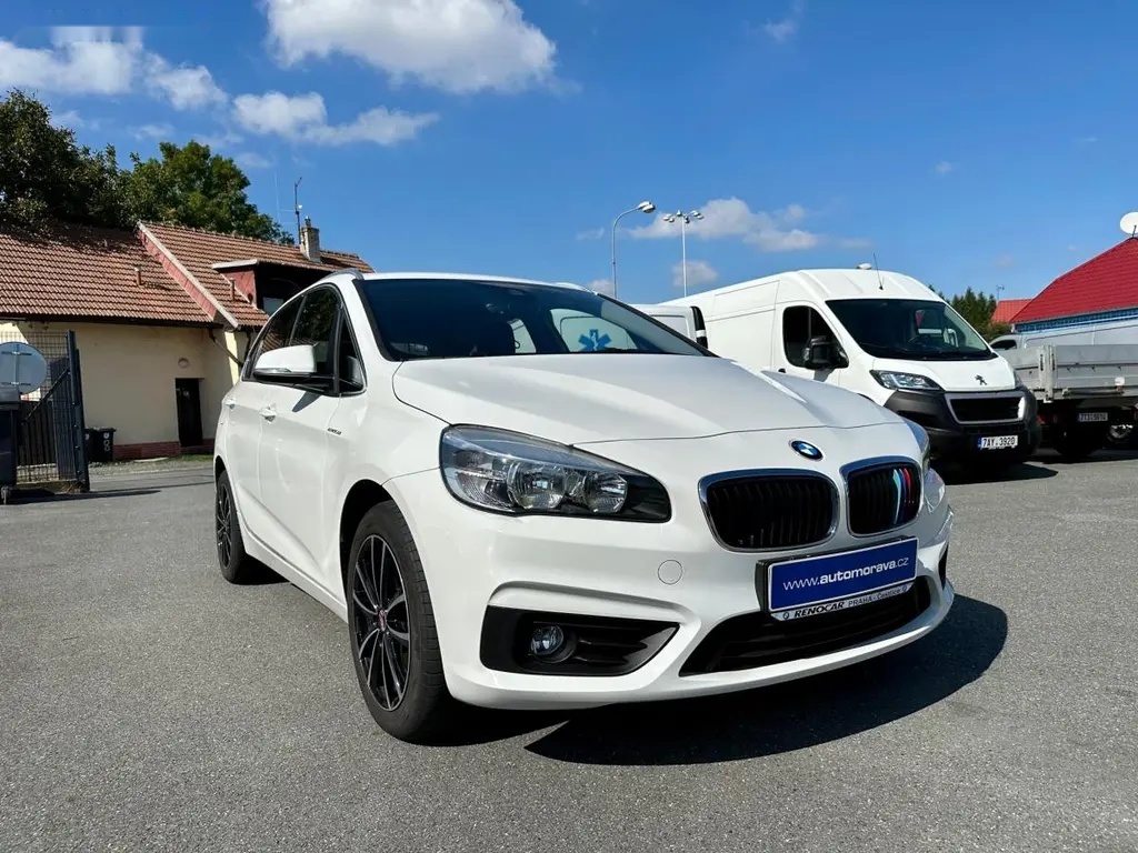 BMW Řada 2, 218i Active Tourer - CZ - - 3