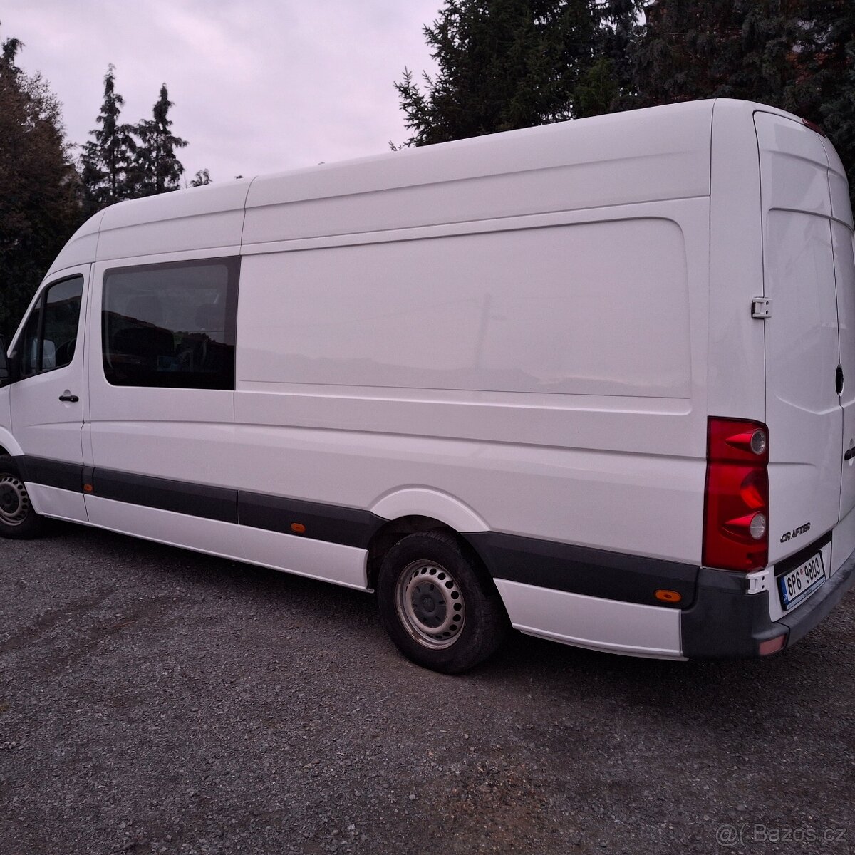 PRODÁM VW CRAFTER 6-místný - 3