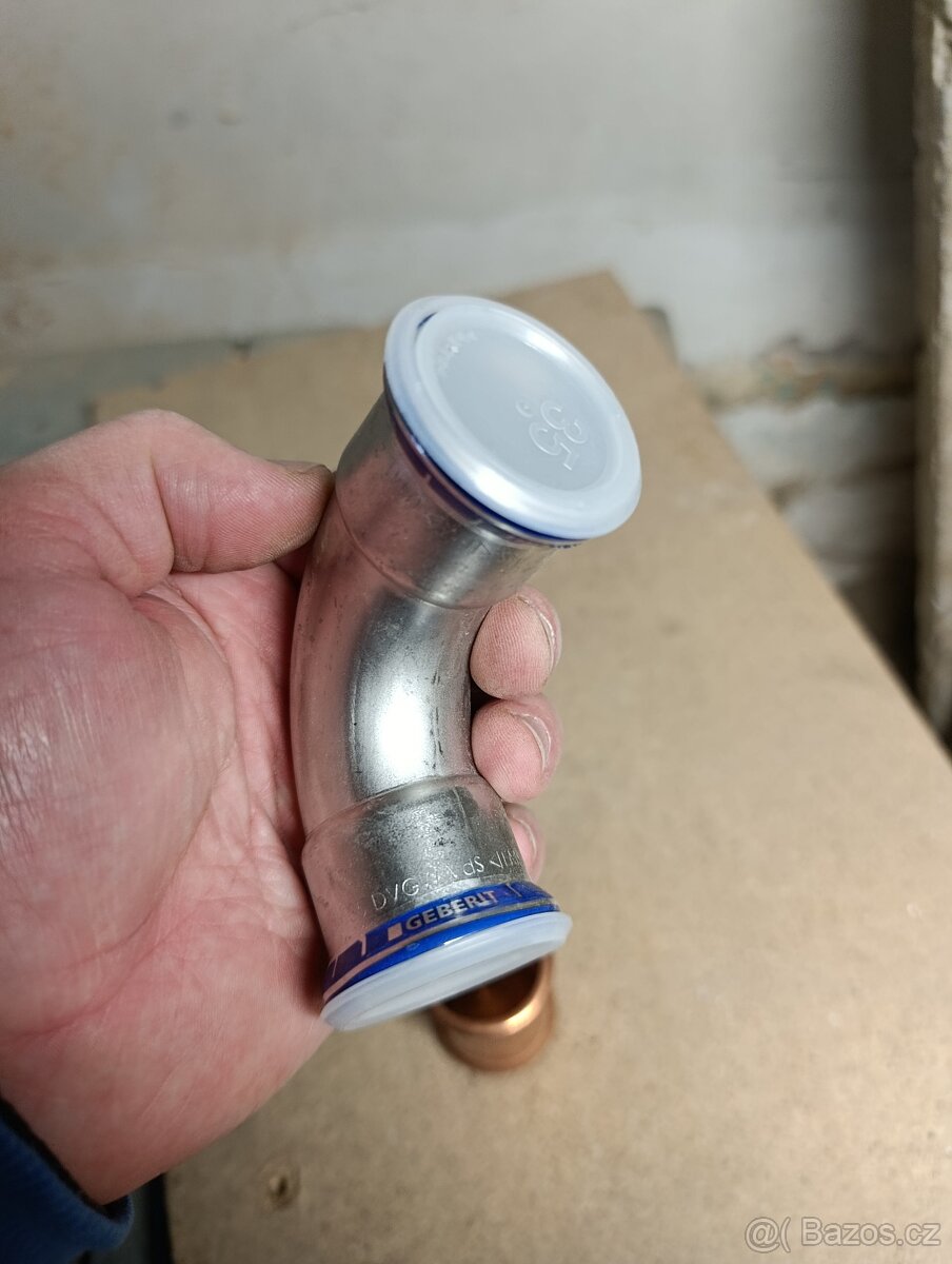 Kolena a T kus press Geberit průměr 35 - 3