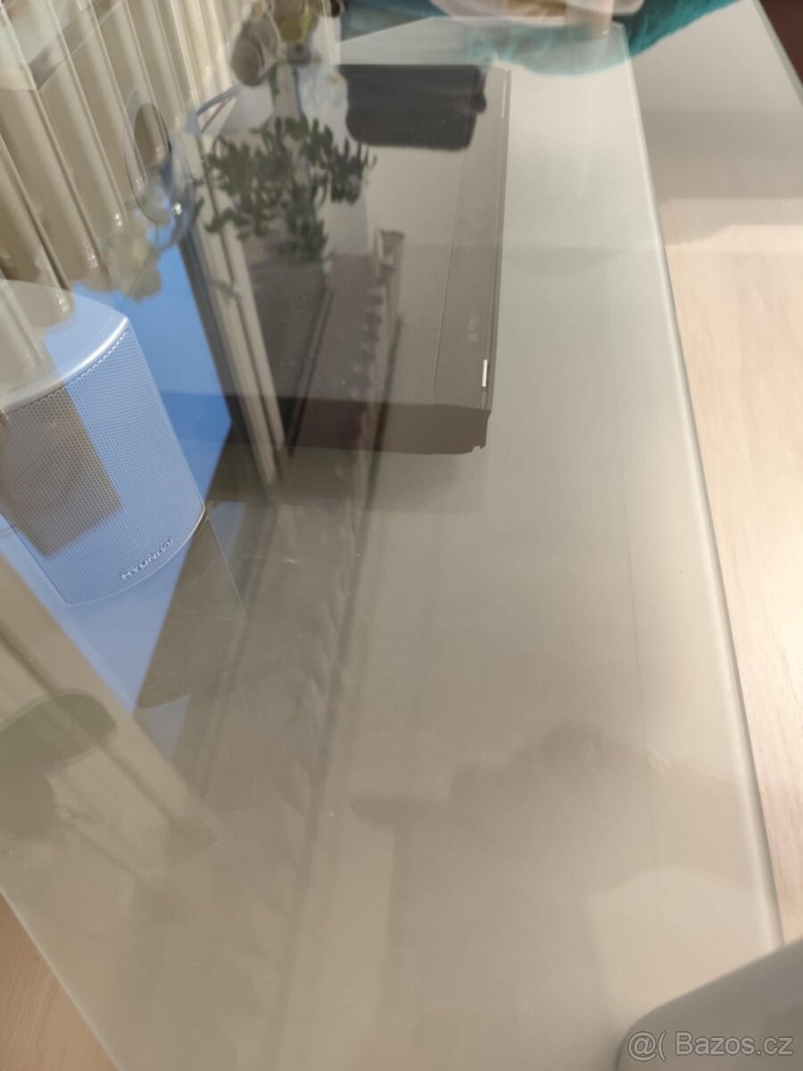 TV stolek skleněný - 3