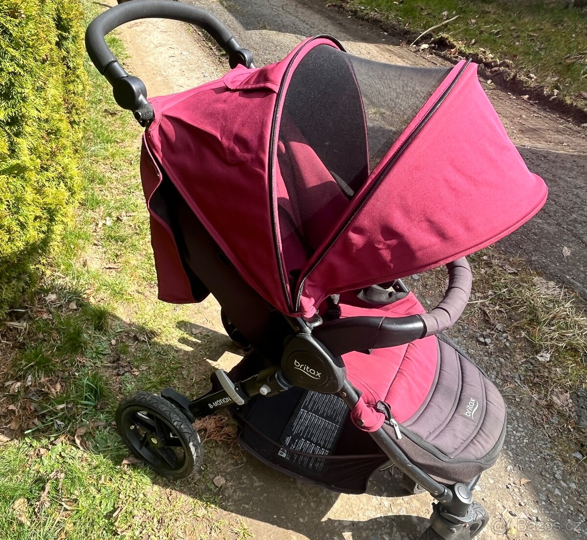 Kočárek Britax - 3