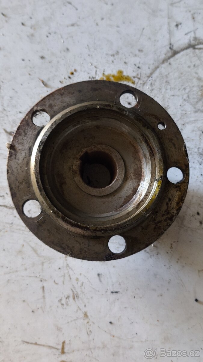 Náboj kola na Multicar M22 a RS09 - 3