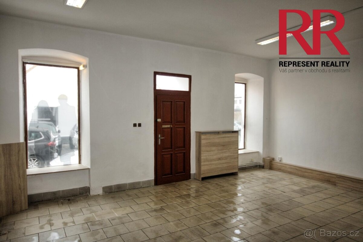 Pronájem obchodního prostoru Dobřany - 3