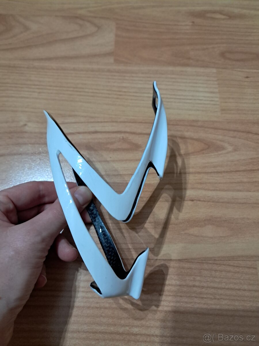 Karbonový košík na lahev EC90 - 3