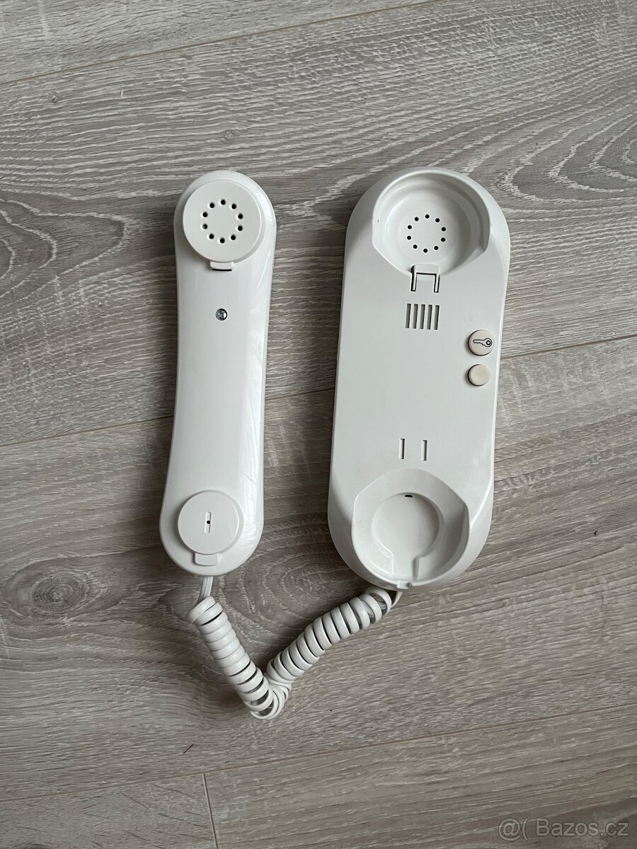 Tesla 4FP 211 22.201 Domácí telefon ESO s elektronickým vyzv - 3