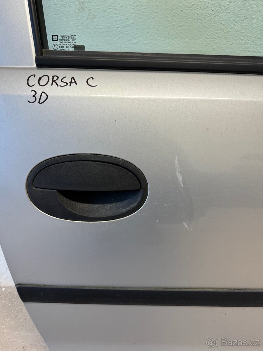 Opel Corsa C 3D, pravé dveře - 3