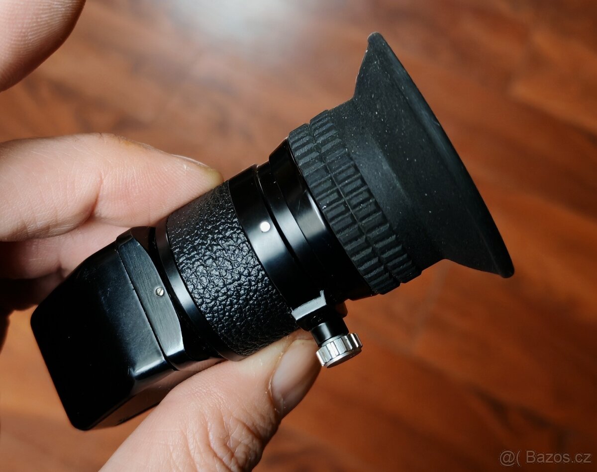 Nikon DR-3, úhlový hledáček - 3
