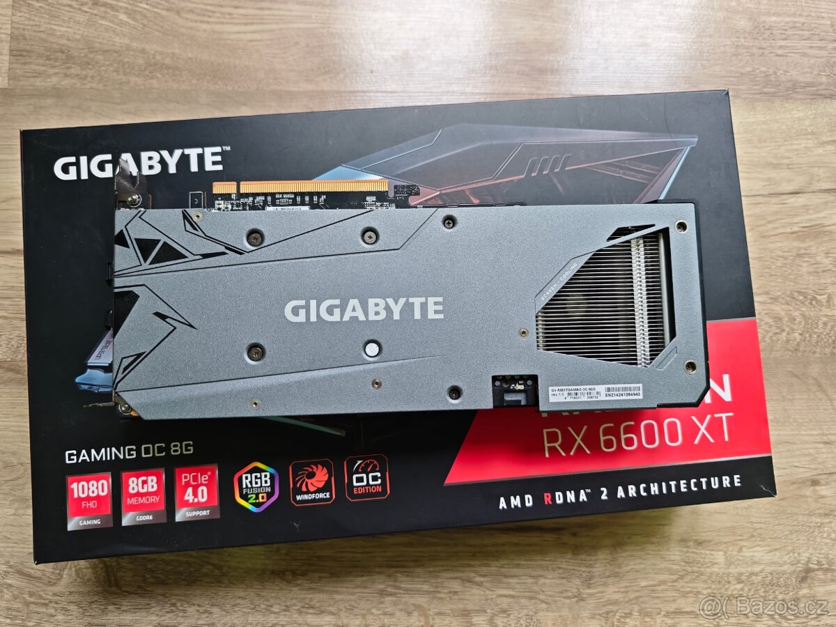 GIGABYTE Radeon RX 6600 XT GAMING OC 8G - 3