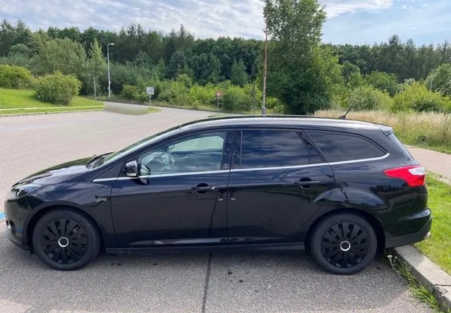 Ford Focus, Turnier Champions Edition 2.0 - 3