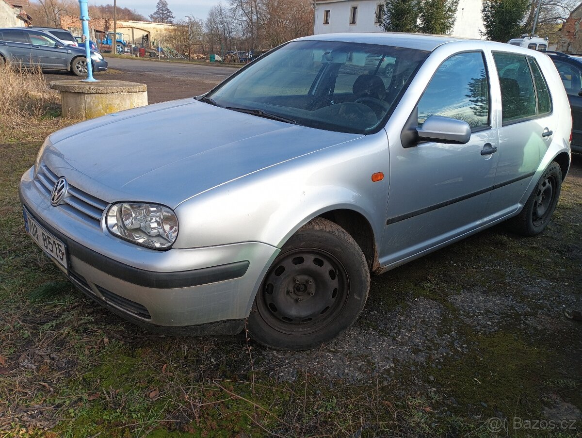 VW Golf na NEPOJÍZDNÉ - 3