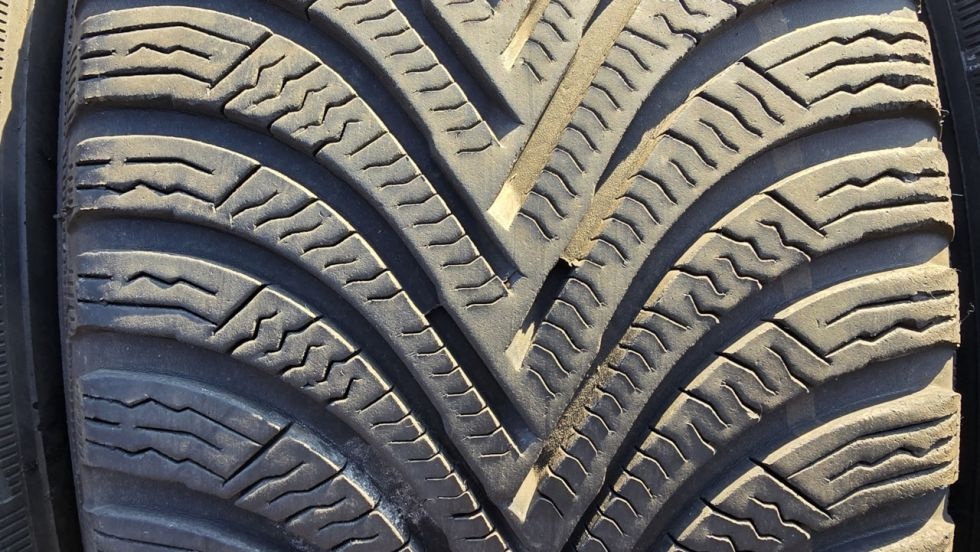 Zimní pneu 205/50/17 Michelin - 3