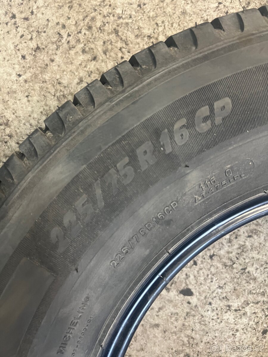 Michelin Agilis camping - 3