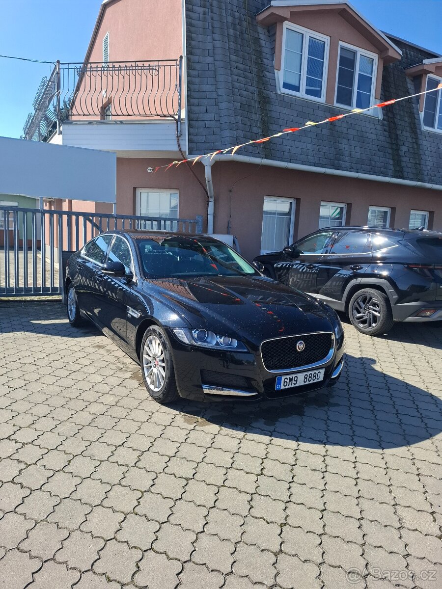 Jaguar XF - 3
