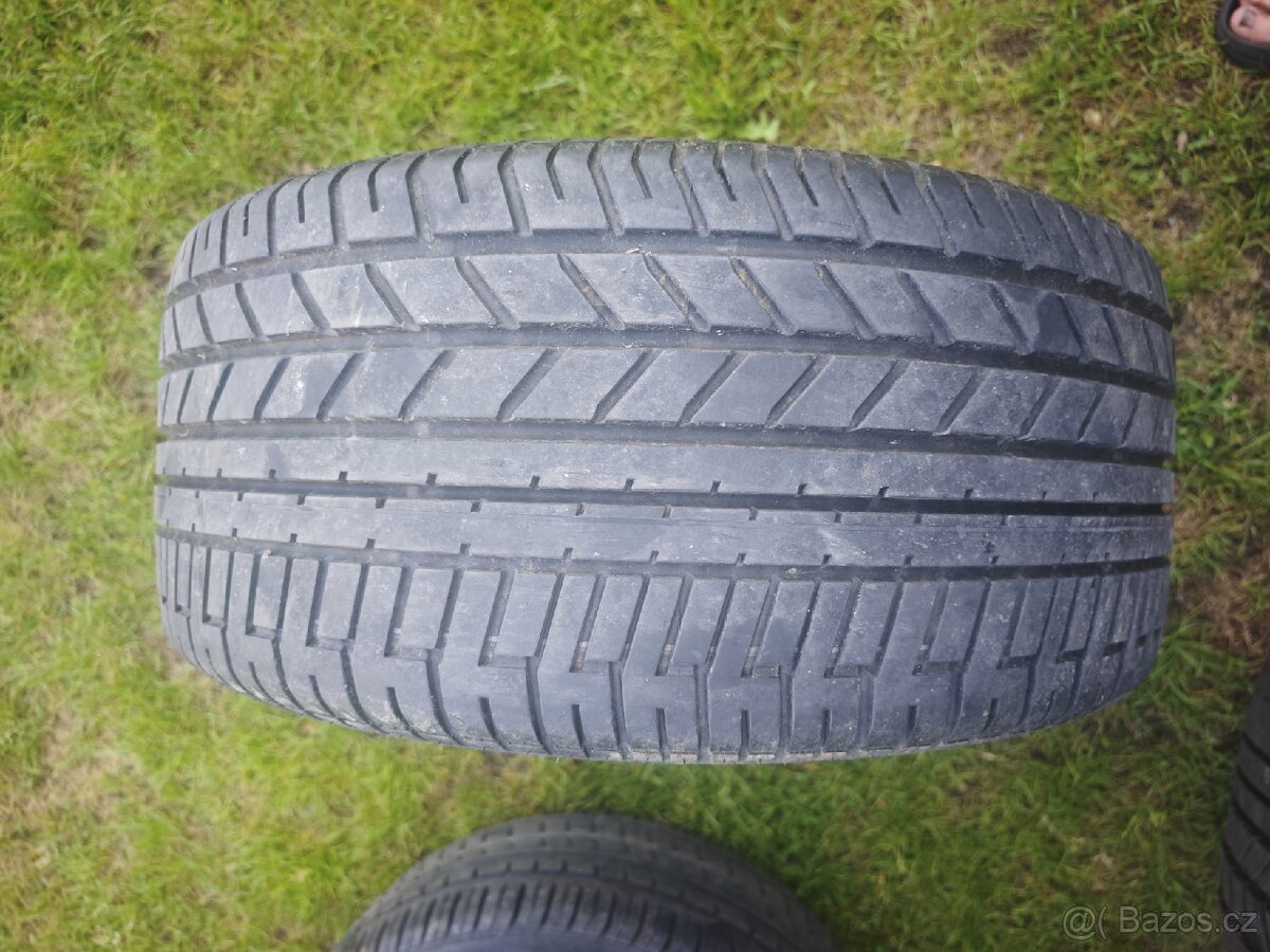 Pirelli 255/40 R18 - 3