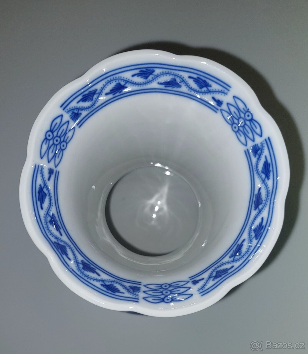 Keramická, porcelánová váza cibulák Dubí - 3