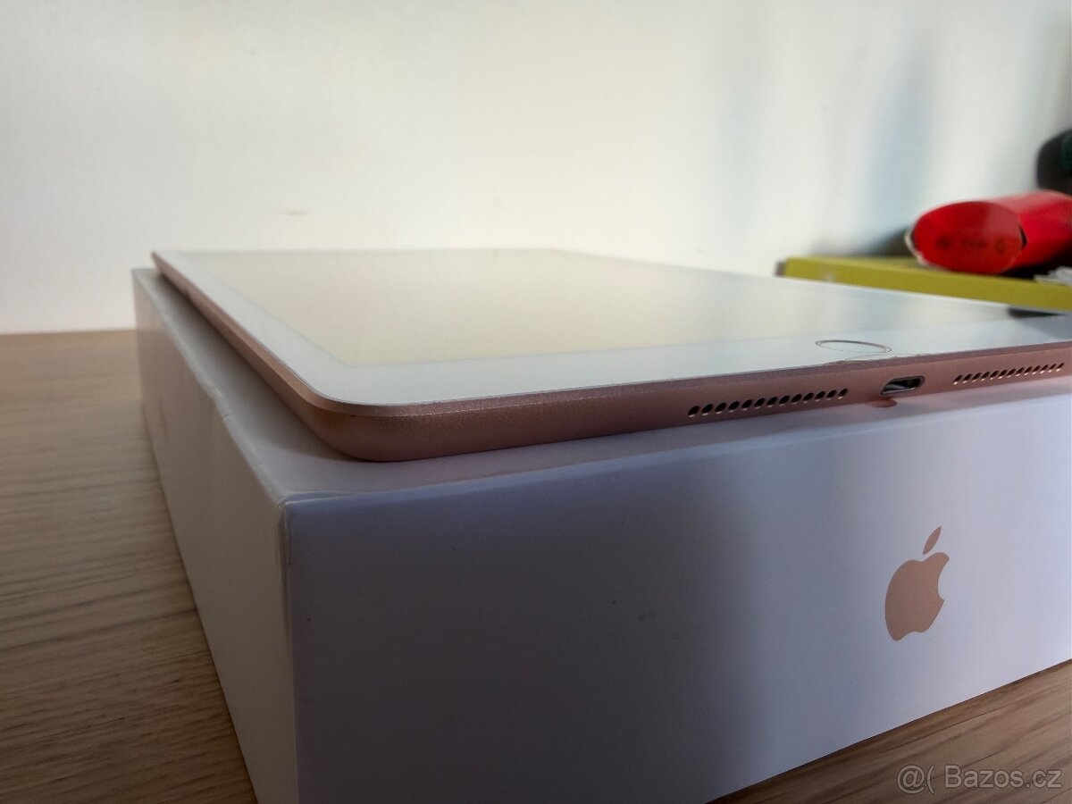 iPad (8th generation) Wi-Fi gold 32gb - 3