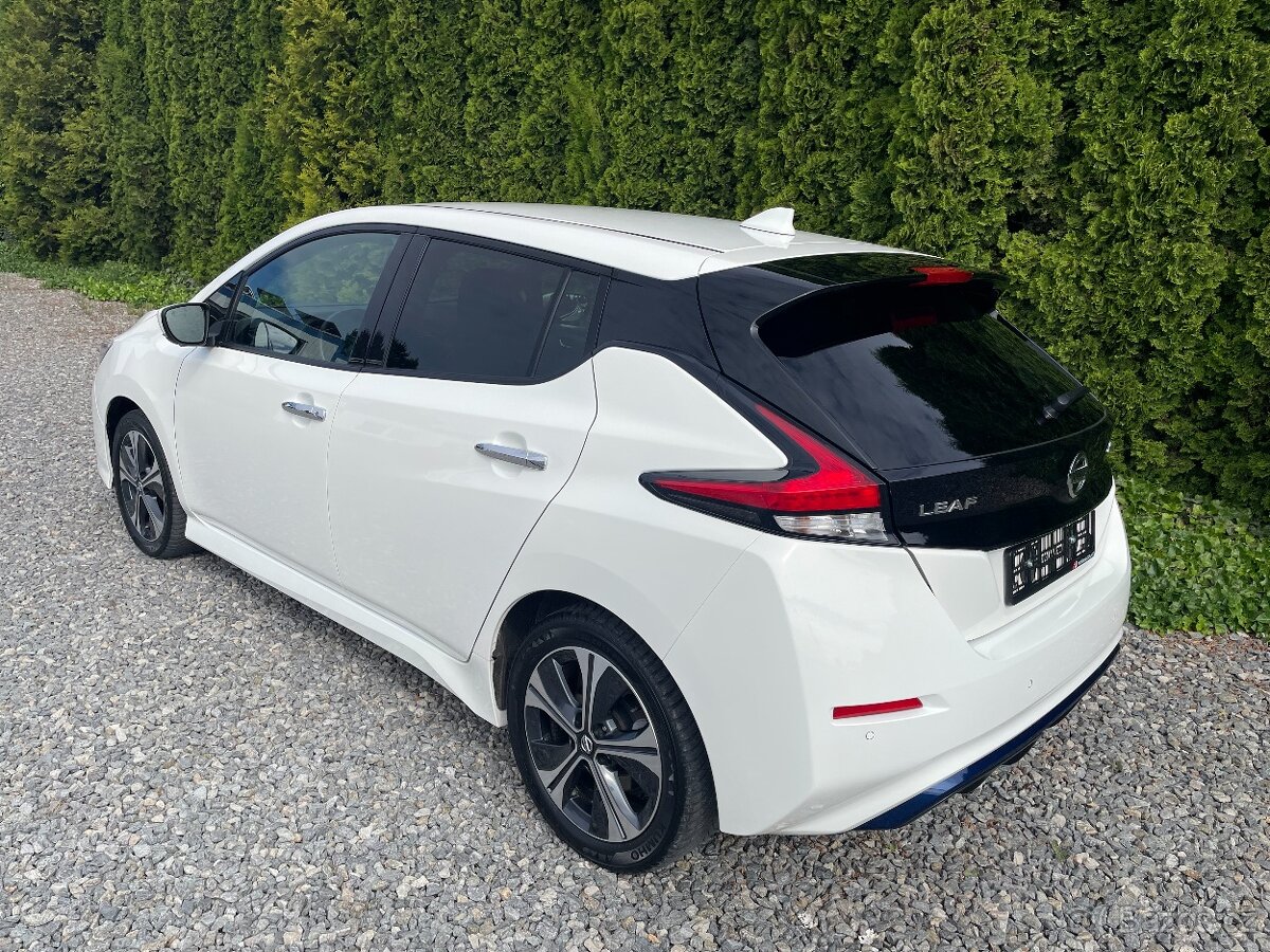 Nissan Leaf N-CONNECTA - WINTER PAKET - najeto 7.000 km - 3