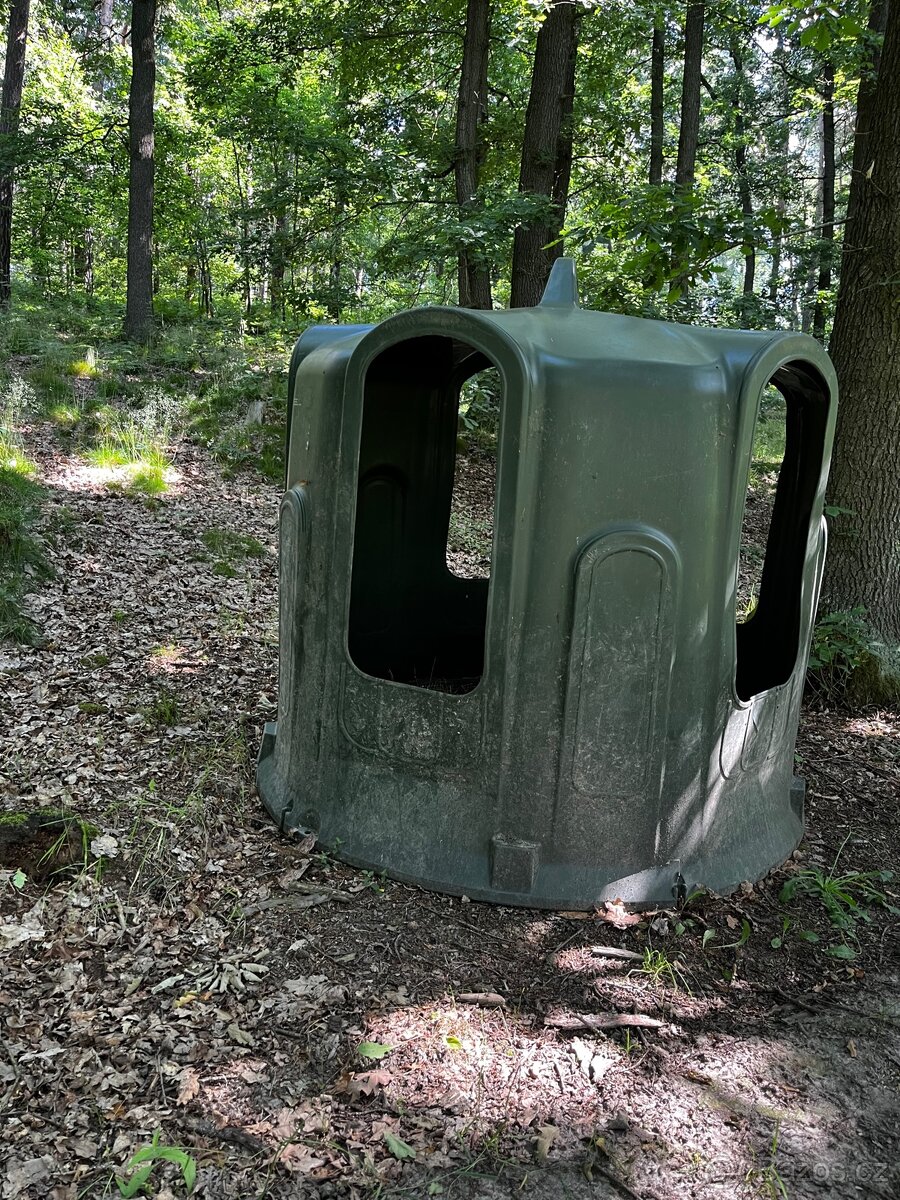 Krmný zvon příkrmiště KETRIS na kulaté balíky - 3