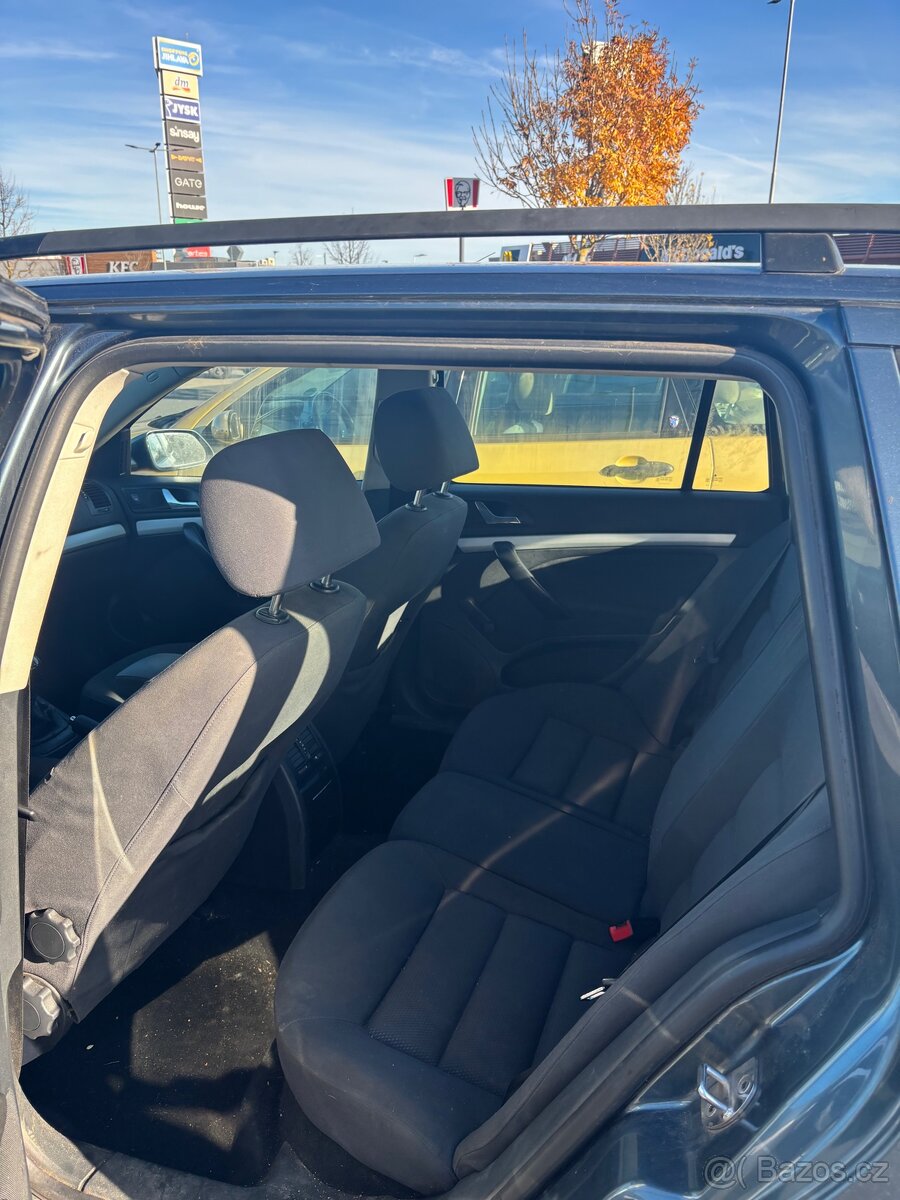 Pronájem Octavie 2 1.6 FSI - 3