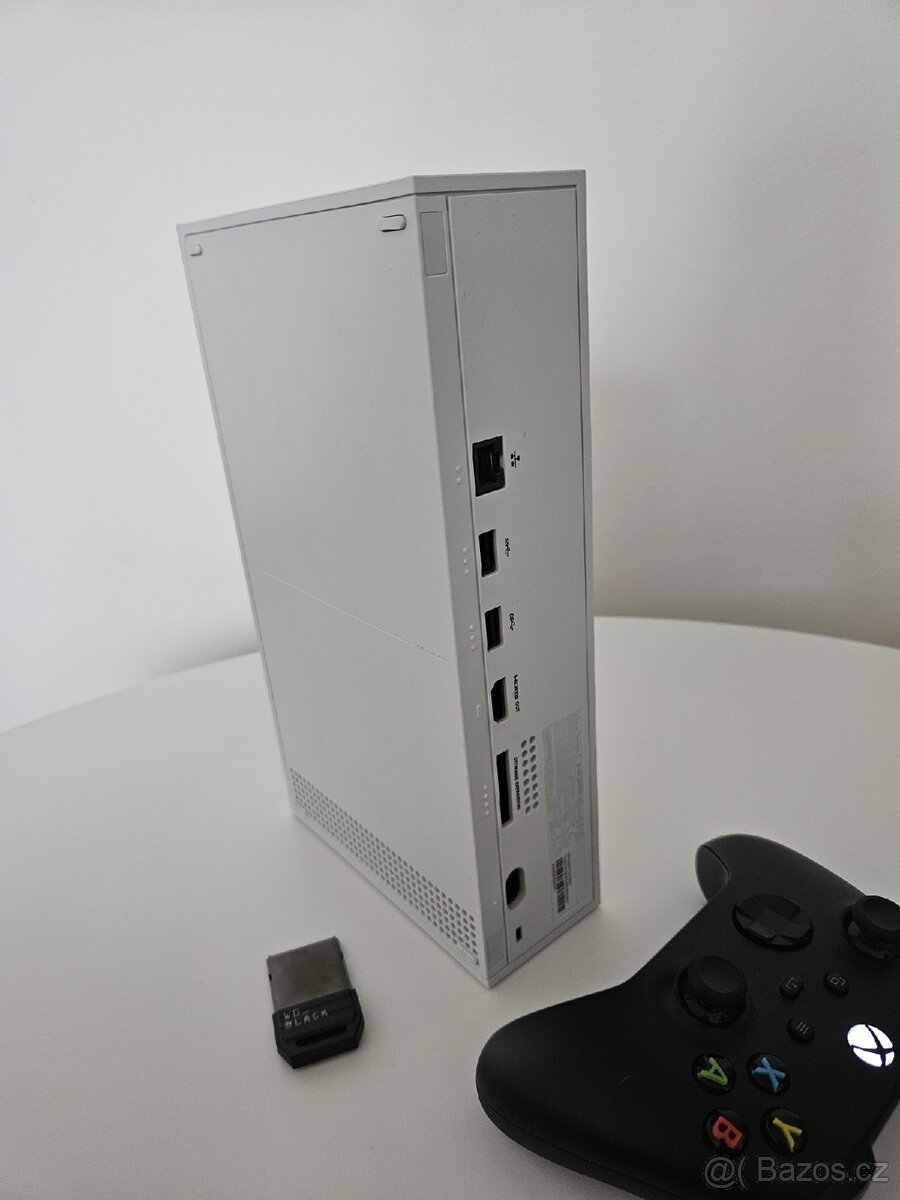 Xbox series S s rozšířením paměti 512gb a ovladačem - 3