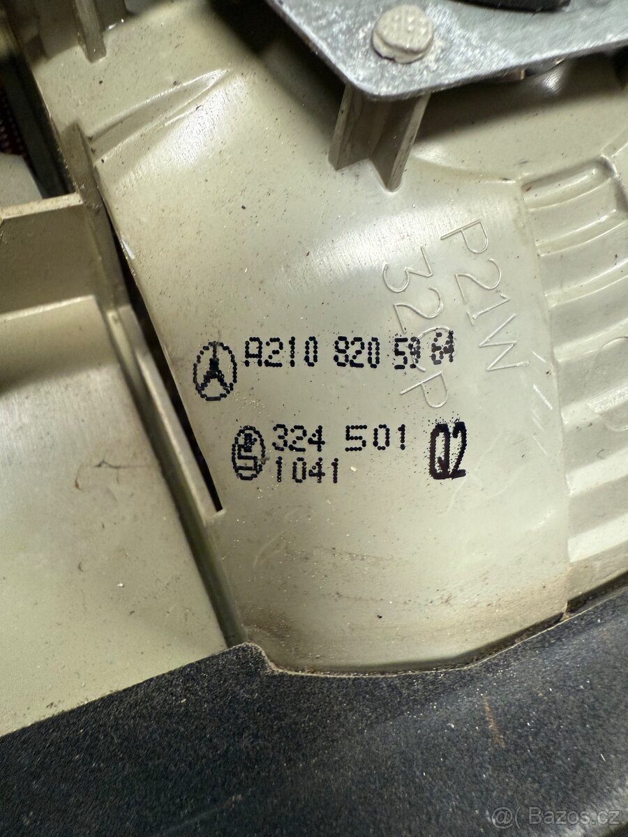 Mercedes W210 (S210) kombi Zadní světla vnitřní - 3