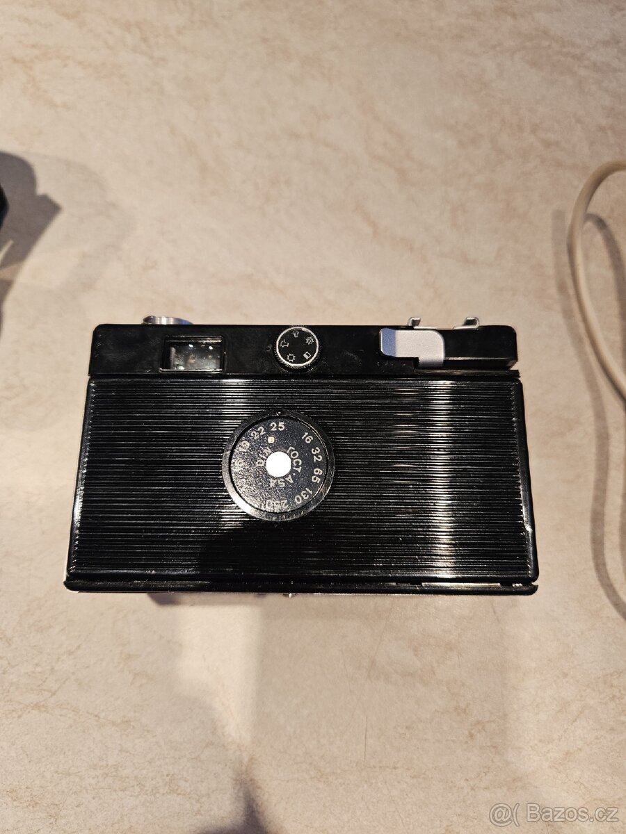 Fotoaparát Vilia Triplet 69-3 4/40 + externí blesk - 3