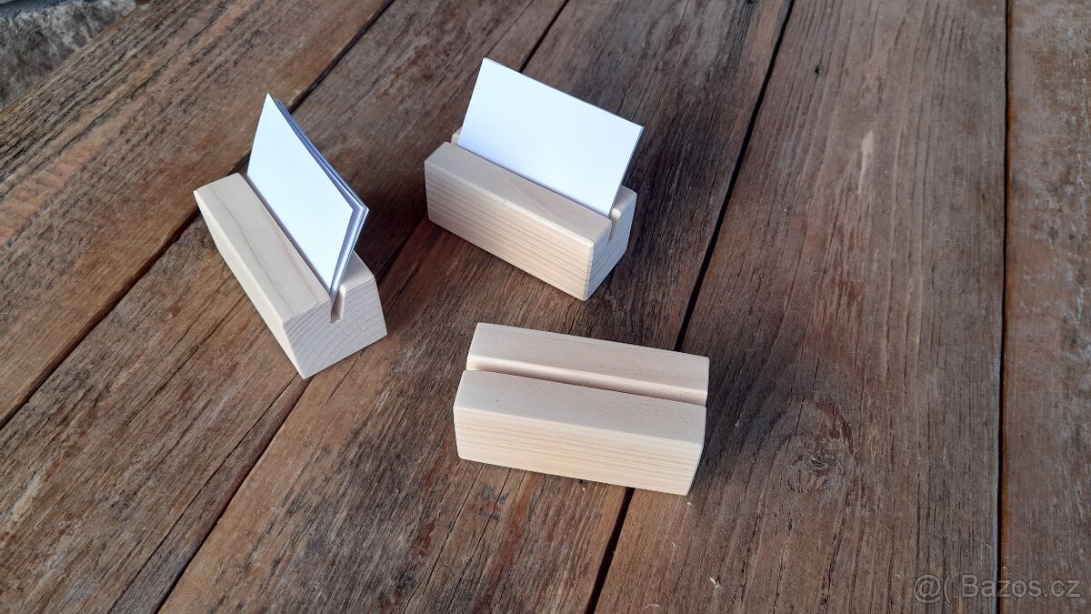 Dřevěný držák na vizitky - 3