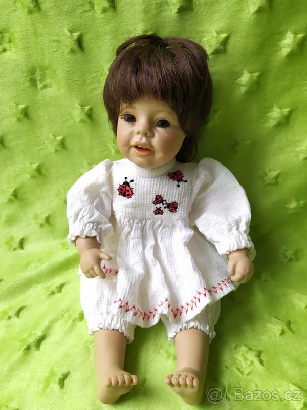 Pocelánová holčička se zoubkama - 3