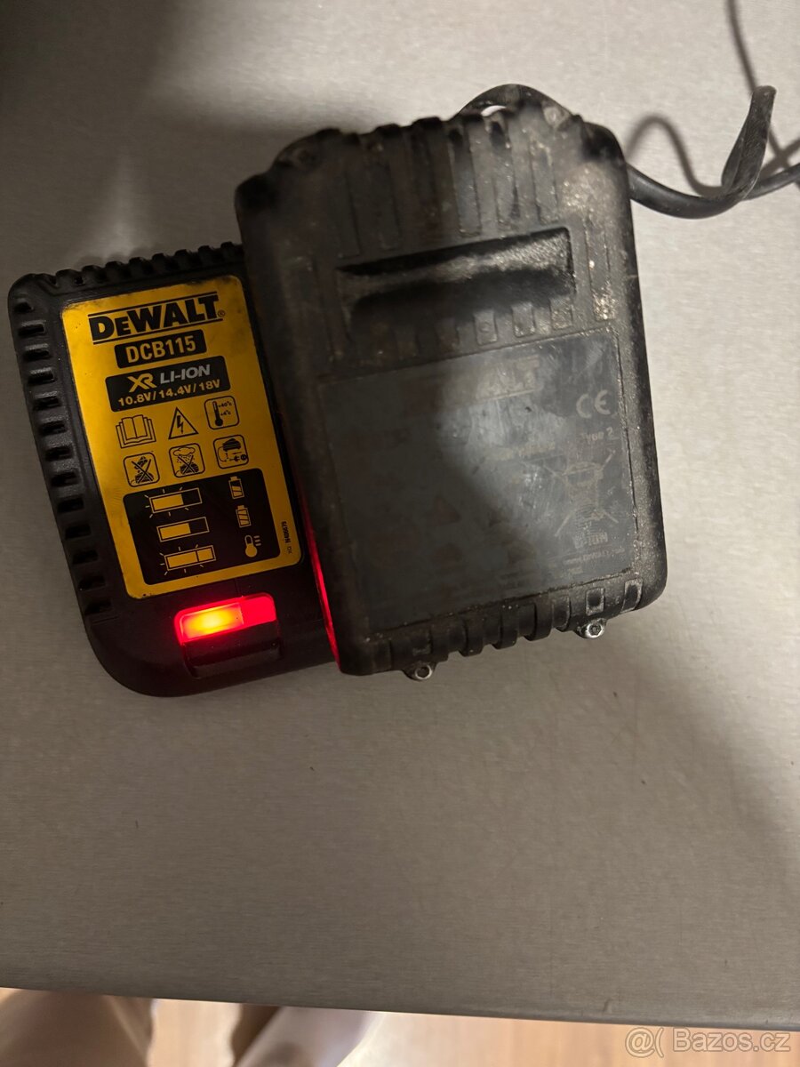 Rázový utahovák DeWalt - 3