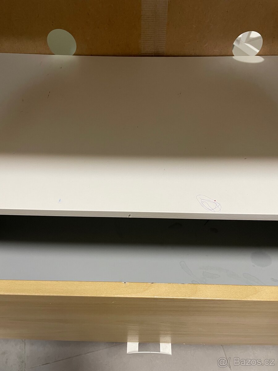 Dřevěná komoda IKEA - 3