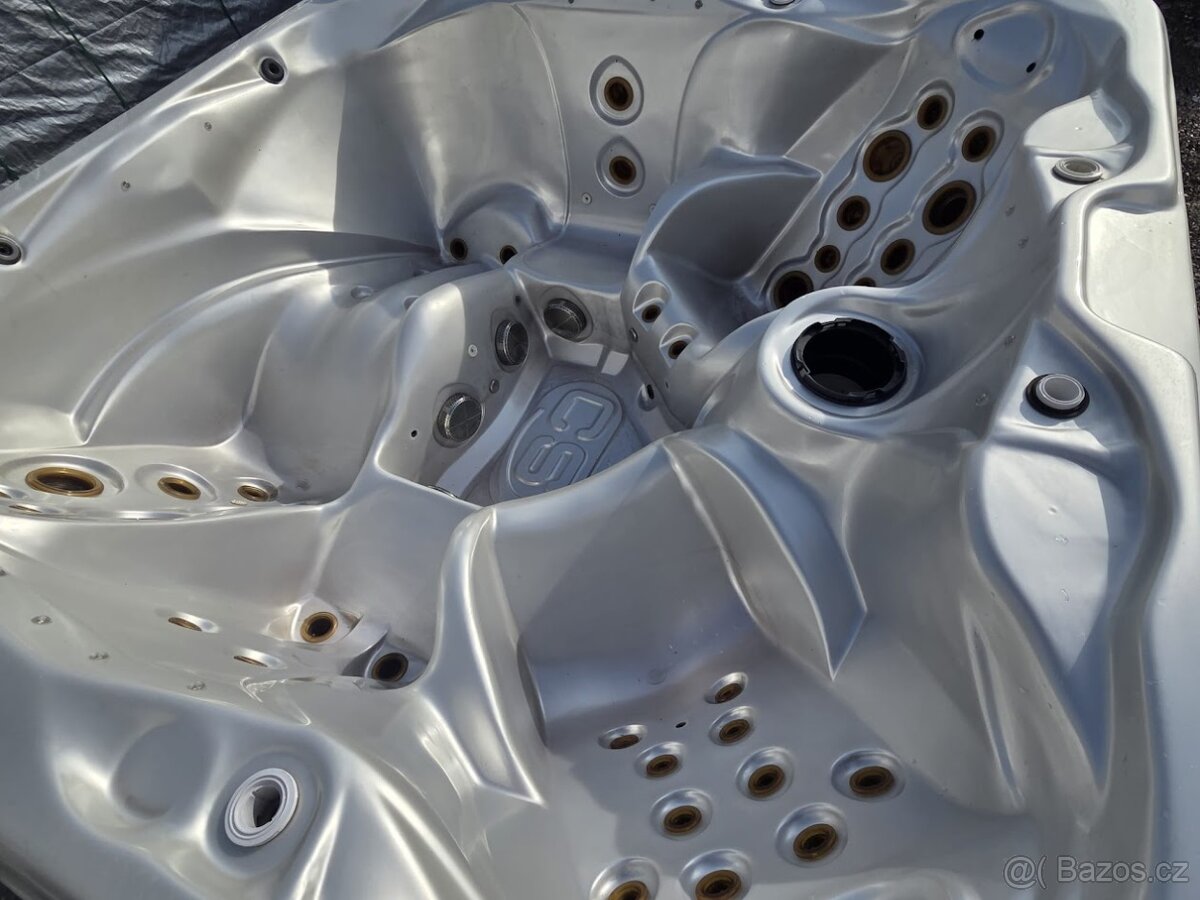 Vířivá vana Moorin (22) - 3