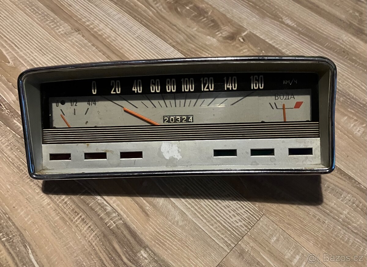 Vaz 2101 přístrojová deska - 3