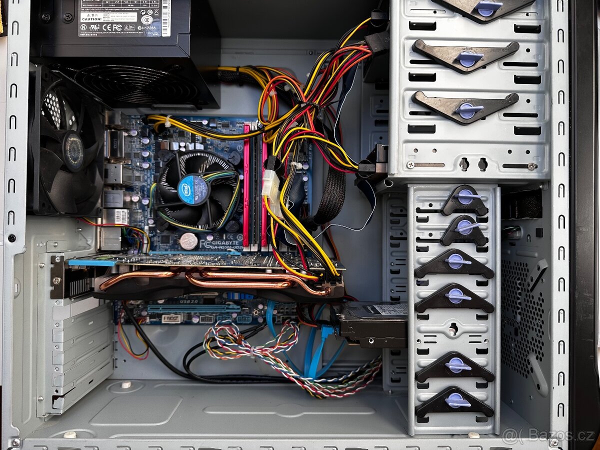 kancelářský stolní počítač - 3