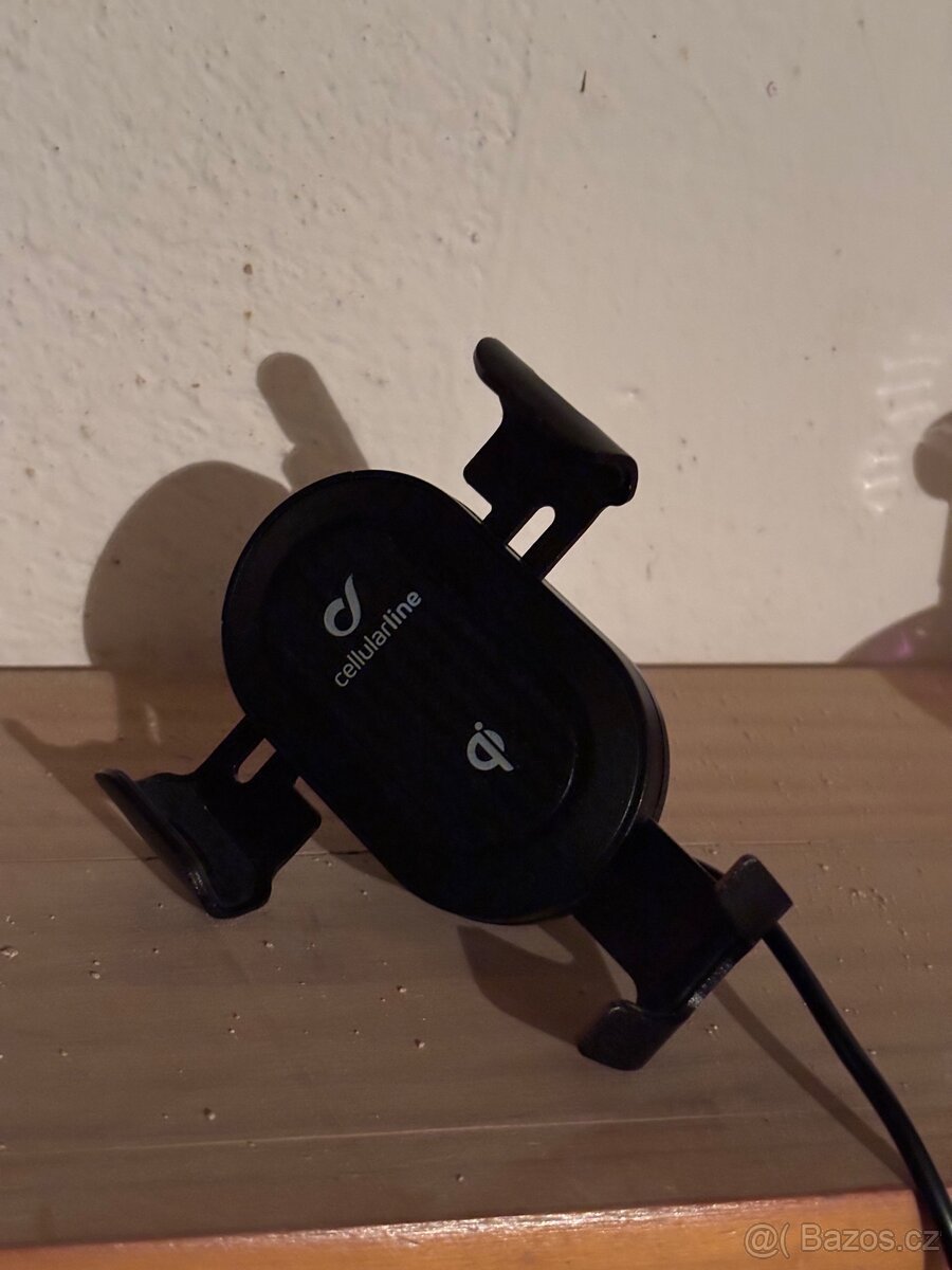 Bezdrátová nabíječka do auta - 3