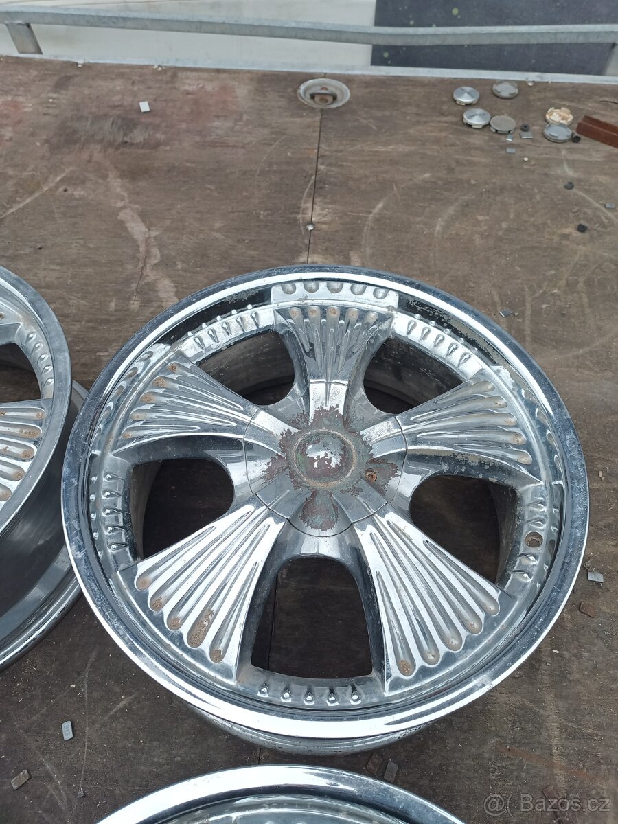 Chrysler 300C, BMW - 3