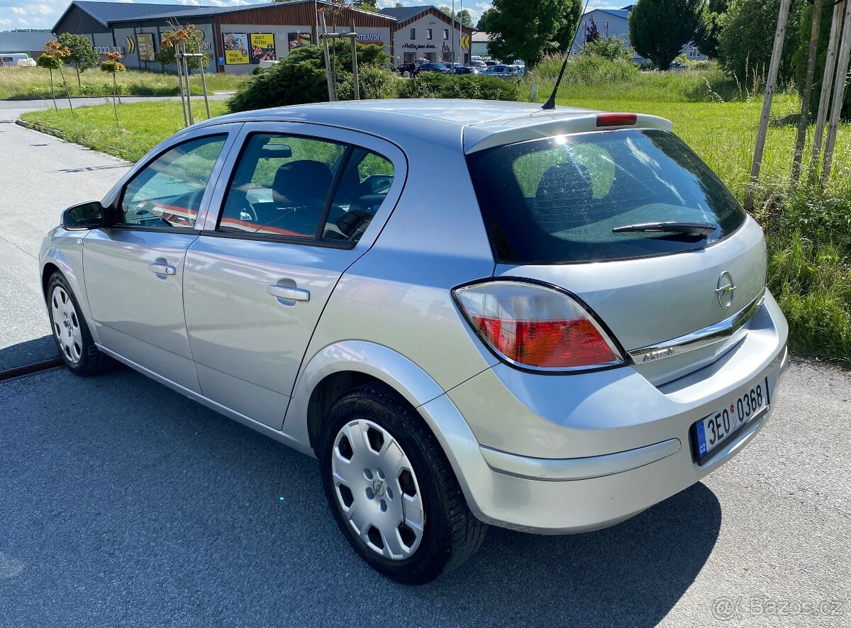 Opel Astra 1.7 CDTI 74kW - 3