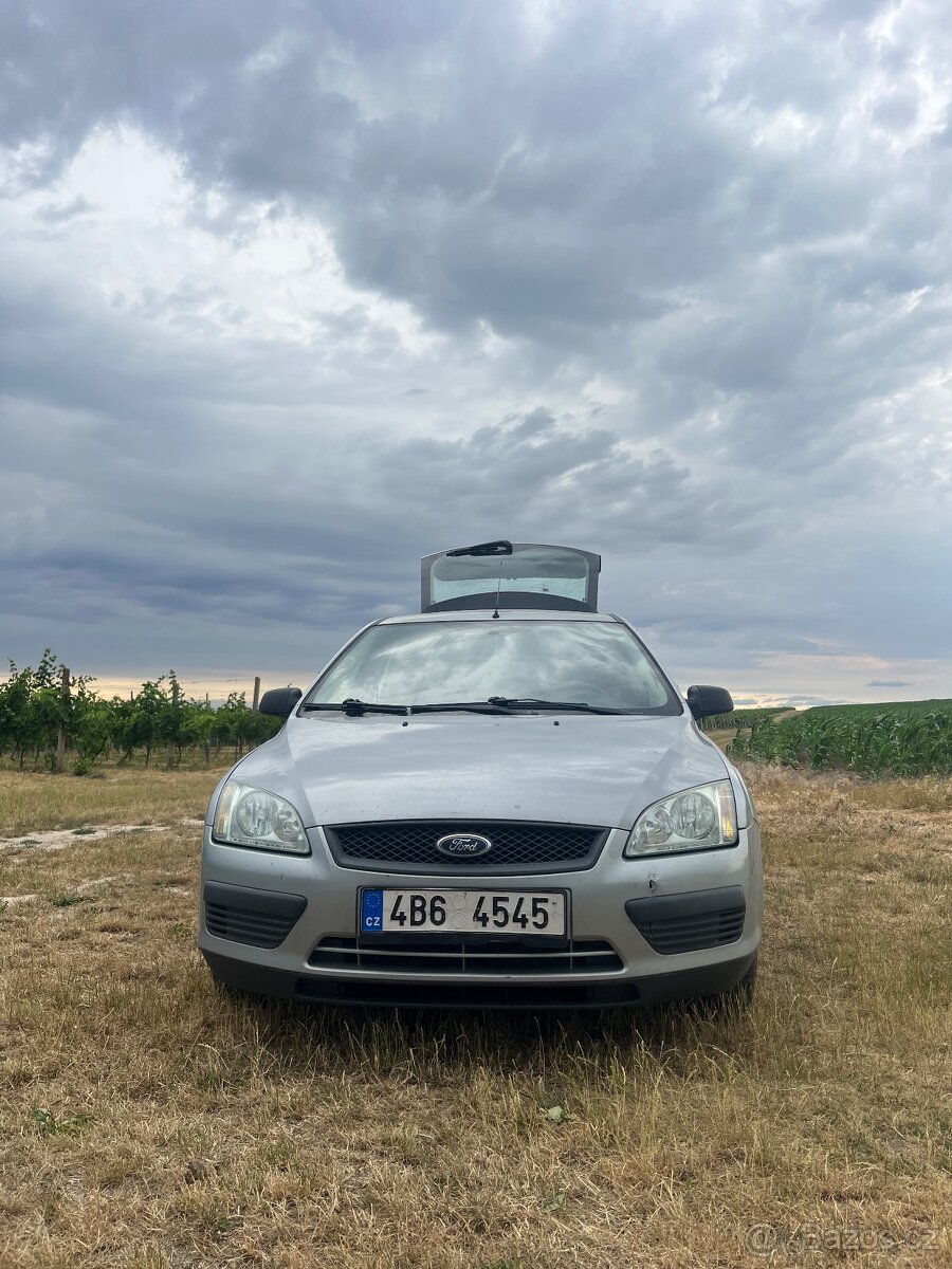 Ford Focus 1.6 benzín 74kW 2004 - 3