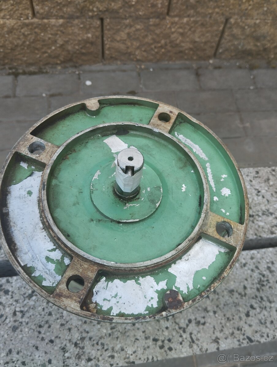 Elektromotor 0,75KW. 1400 ot - 3