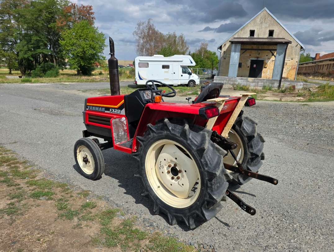 JAPONSKÝ MALOTRAKTOR YANMAR FX22S - 3