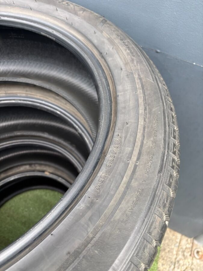 Zimní pneumatiky Hankook 235/55/19 - 3