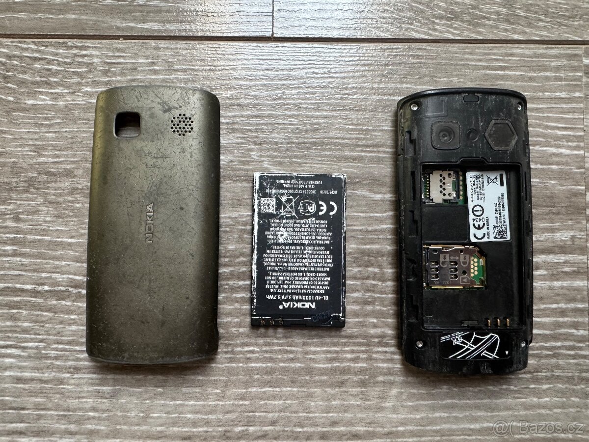 Nokia 500 a malý Samsung - 3