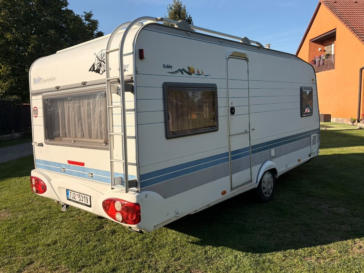Karavan, obytný přívěs Hobby 495 - 3