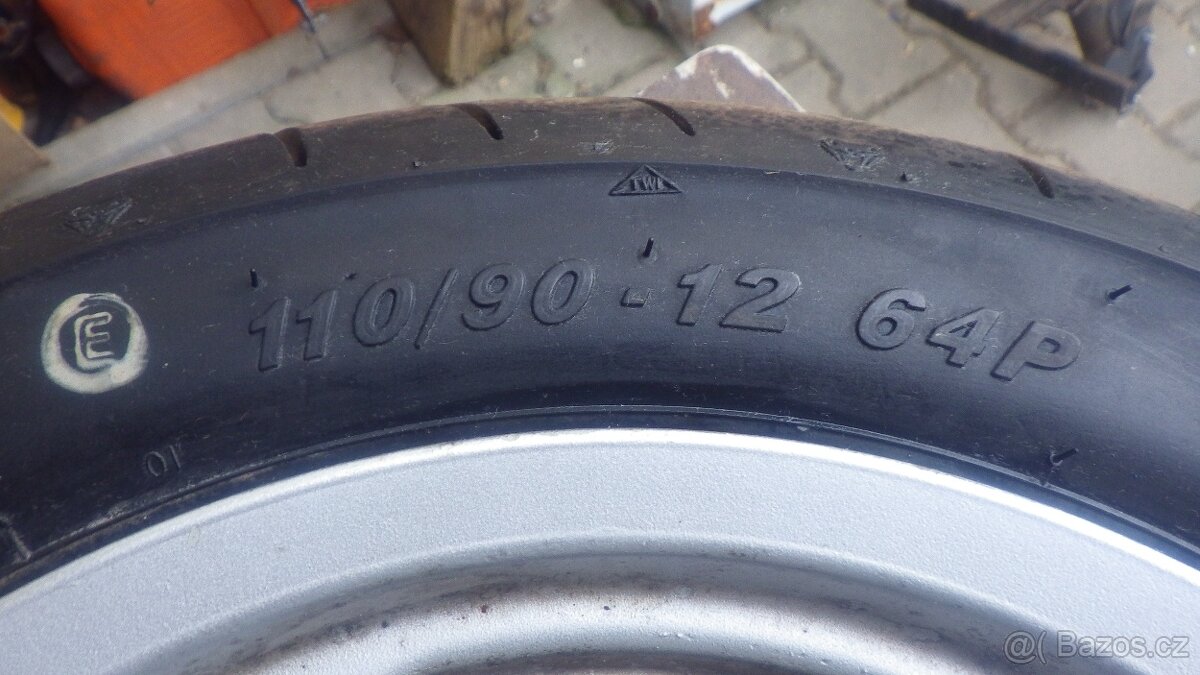 Přední kolo Yamaha Majesty 250 - 3