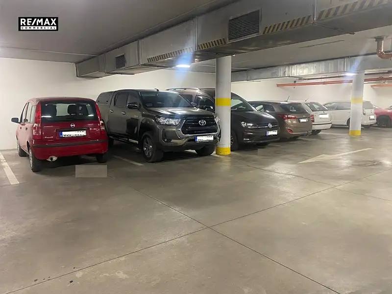 Nabízíme k pronájmu garážové stání - 3