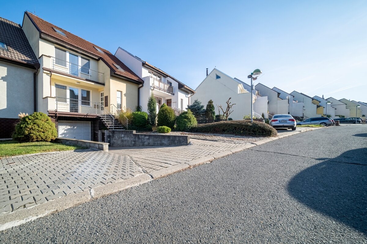 Rodinný dům 4+1 na prodej, UH, Mařatice, Vl. Perutky - 3