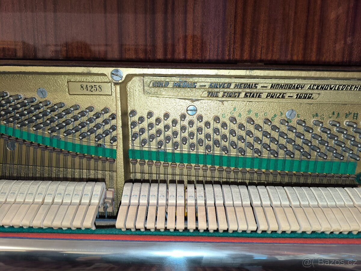 Klavír - Pianino - Scholze - Petrof - 3